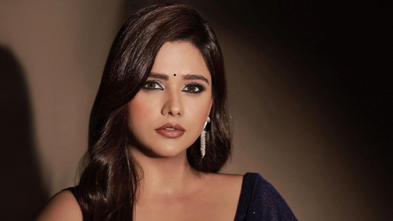 Dalljiet Kaur poured her heart out in an heart-wrenching post talking about her estranged husband Nikhil Patel on the latter's birthday. Read full story here