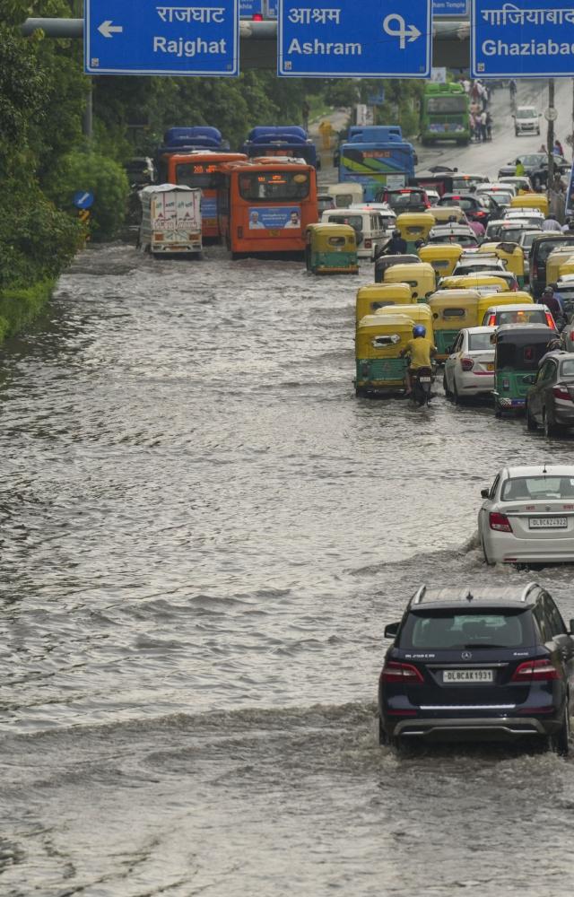 The downpour led to traffic congestion in many areas, with the Delhi Traffic Police advising commuters to take alternate routes