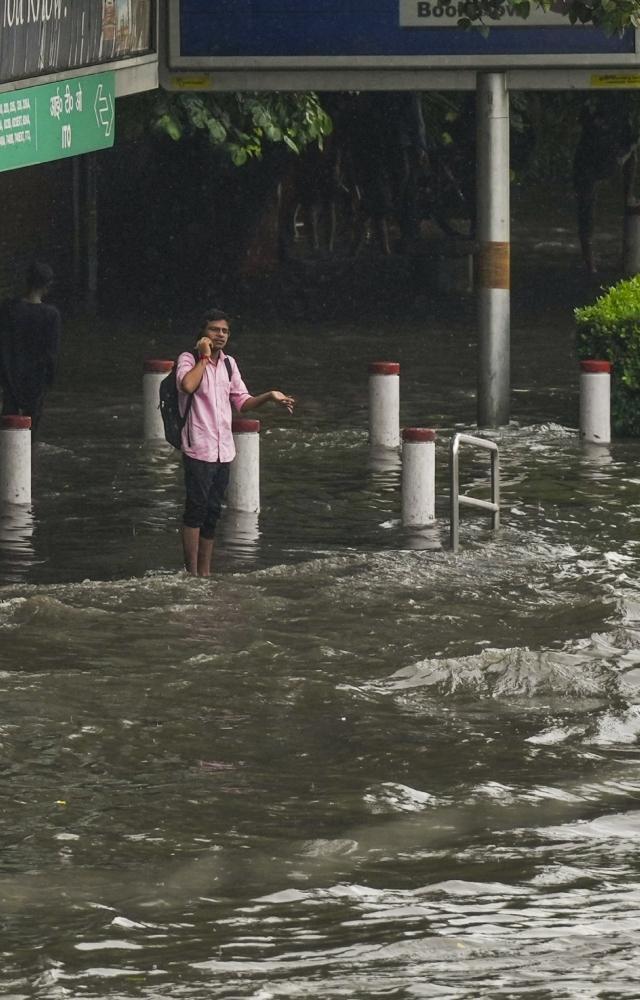 Heavy rains drench Delhi