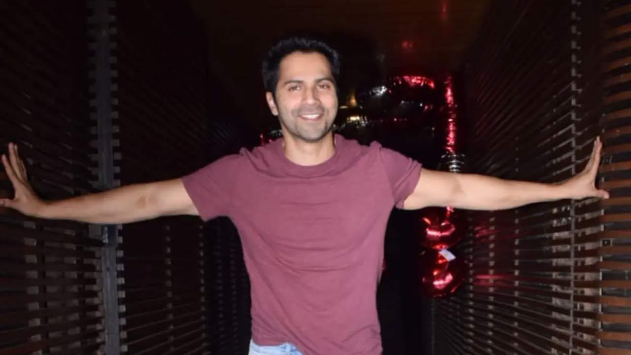 Varun watches Govinda, Karisma starrer 'Raja Babu' as it re-releases in theatres