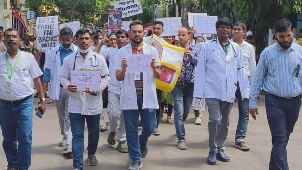 Indian Medical Association vice-president Shivkumar Utture said private doctors and hospitals in Maharashtra began their 24-hour protest around 6 am