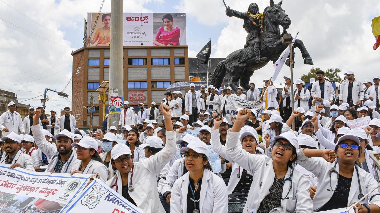 A division bench presided by Chief Justice T S Sivagnanam also urged agitating doctors in the state to call off their ceasework, maintaining that there is a 'pious obligation' on their part to treat patients who come to government hospitals