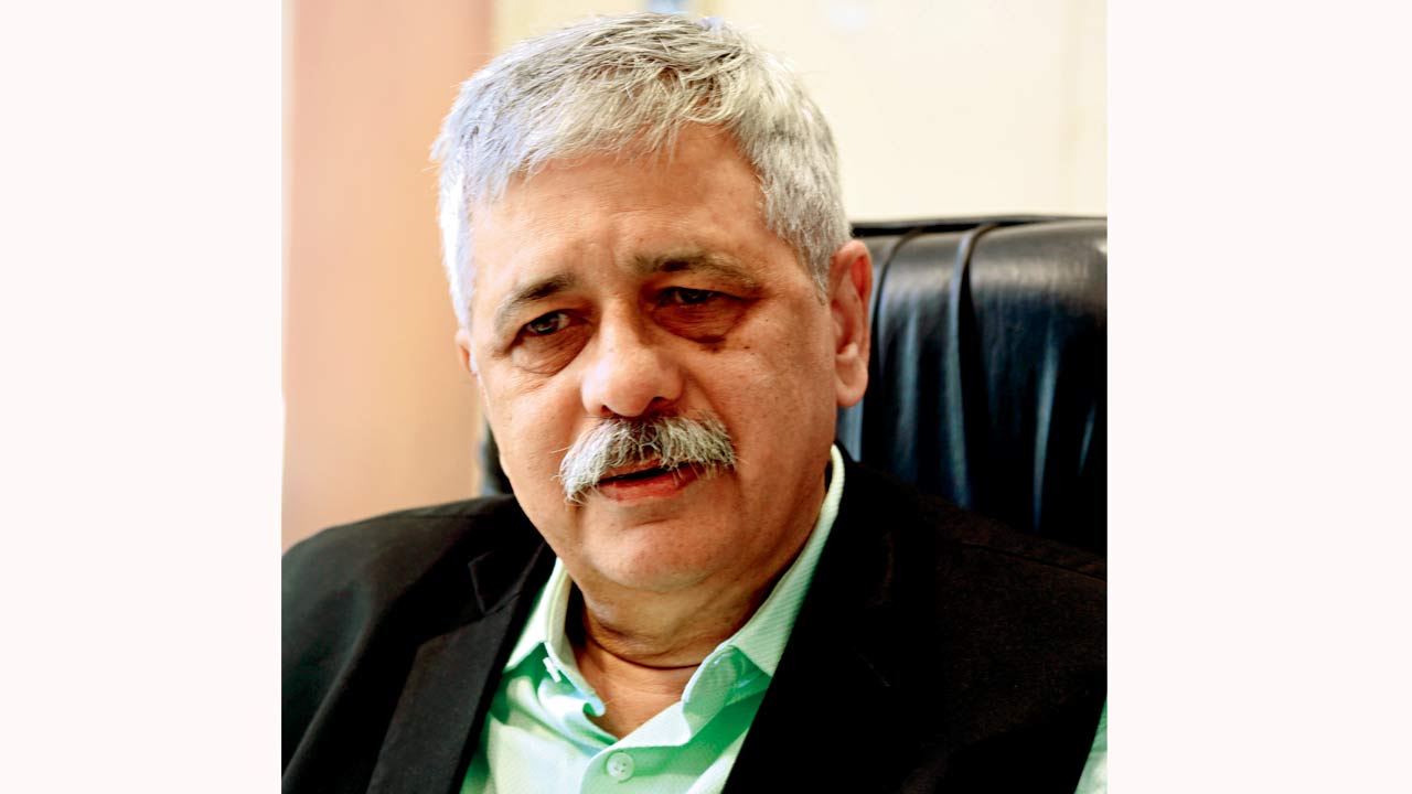  Arvind Paranjpye 