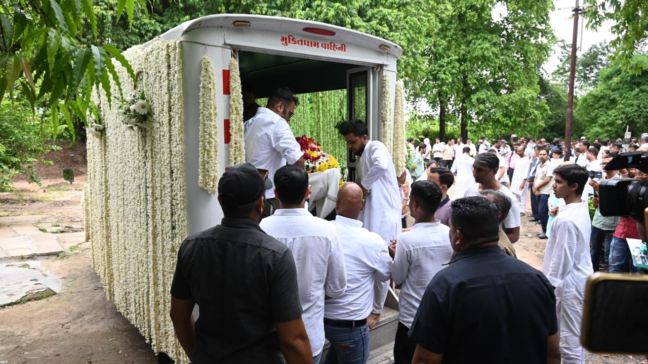 Gaekwad also played 205 first-class matches in a career spanning 22 years. He later took over as a coach of the Indian team. Prime Minister Narendra Modi has also condoled the death of Gaekwad and said he had made immense contribution to Indian cricket