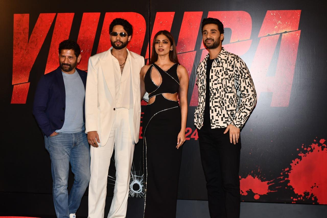 The actors of the film, Siddhant Chaturvedi, Malavika Mohanan, Raghav Juyal and Raj Arjun, posed for the cameramen