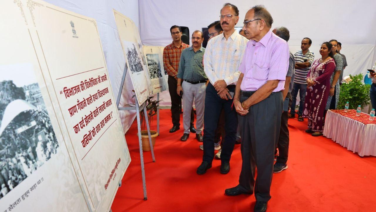 Central Rly commemorates Partition Horrors Remembrance Day across 26 stations