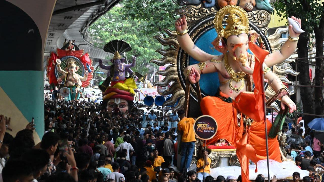 Meanwhile, in preparation for Ganesh Chaturthi 2024, the Brihanmumbai Electric Supply and Transport (BEST) has set up facilitation cells across all consumer service offices. 