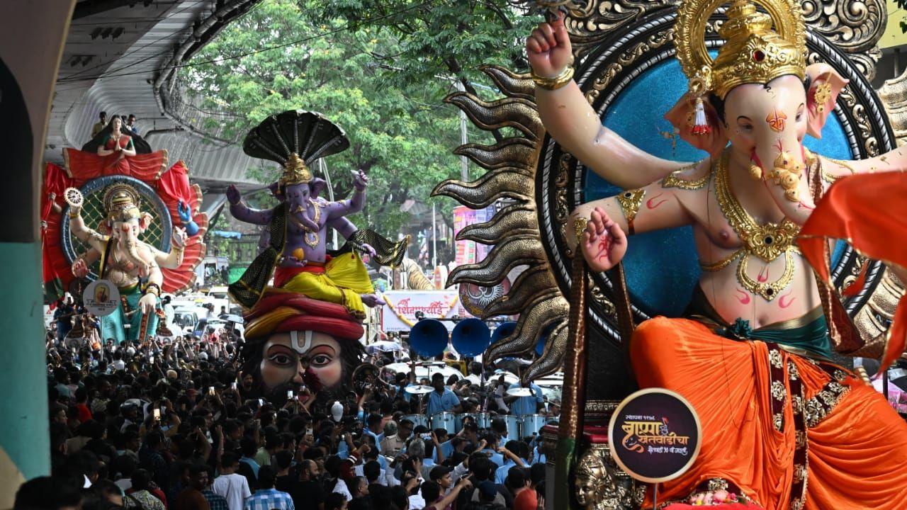 After Ganesh Chaturthi 2024, any remaining balance from the electricity charges will be refunded to the Mandals through NEFT within a month. If the required forms are not submitted, refunds will be processed via cheque within 90 days. Mandals must ensure that all documents are submitted on time to avoid delays, BEST said.