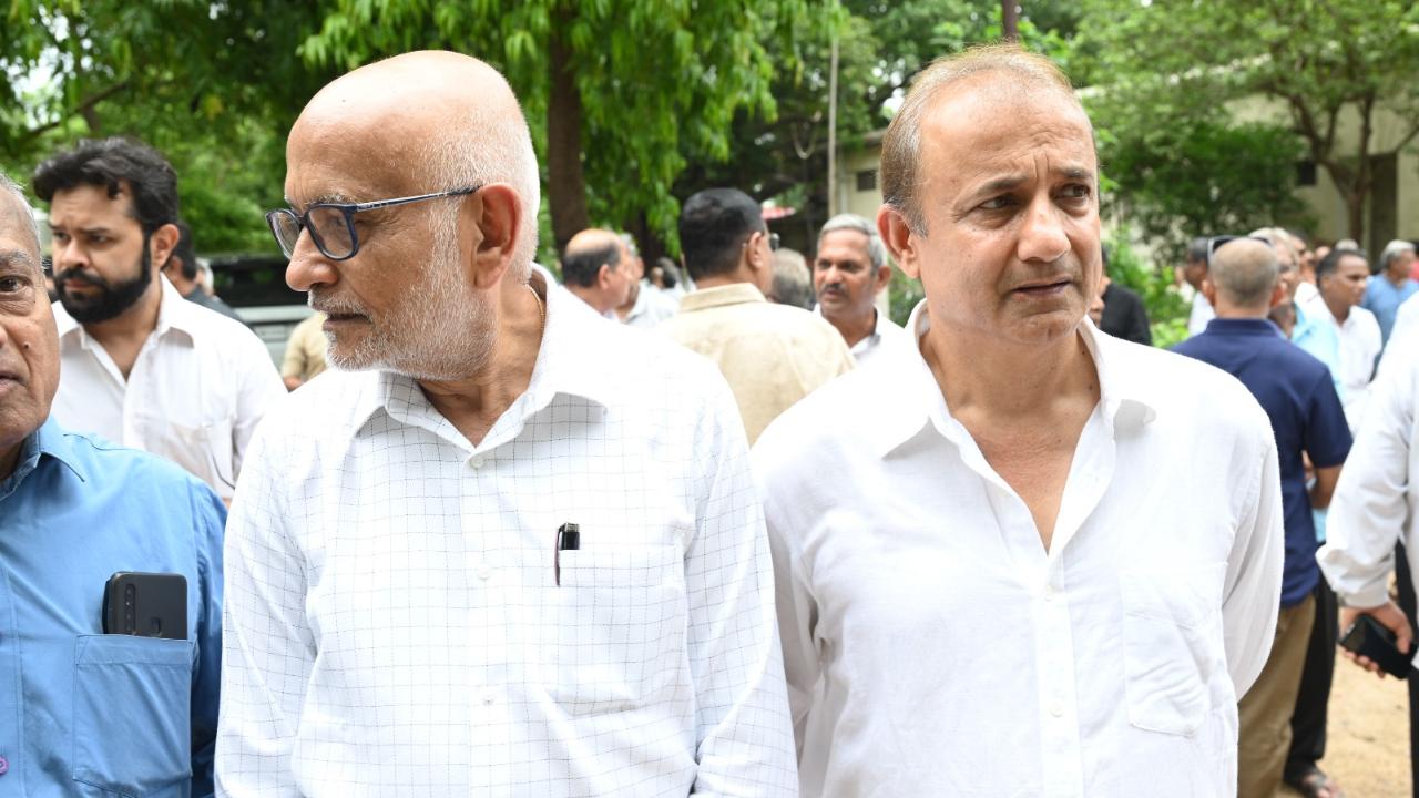President of Board of Control for Cricket in India (BCCI) Roger Binny, former wicket keepers Nayan Mogia and Kiran More along with several former and current office-bearers of Baroda Cricket Association were present for the present during the last rites performed by his son Shatrunjay Gaekwad.