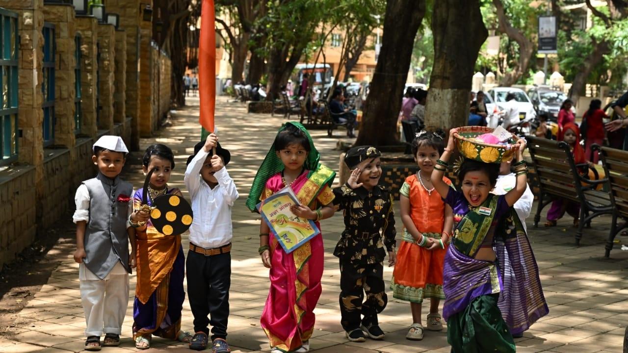 In Maharashtra, CM Eknath Shinde had last week launched the 'Har Ghar Tiranga' campaign and had called for widespread participation in the campaign