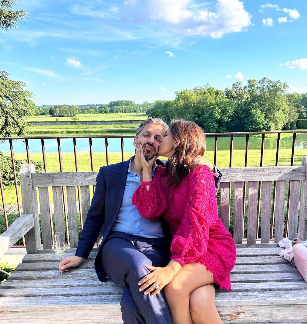 Lisa Ray, best known for her role in Deepa Mehta's Water, married Jason Dehni in the beautiful Napa Valley on October 20, 2012.