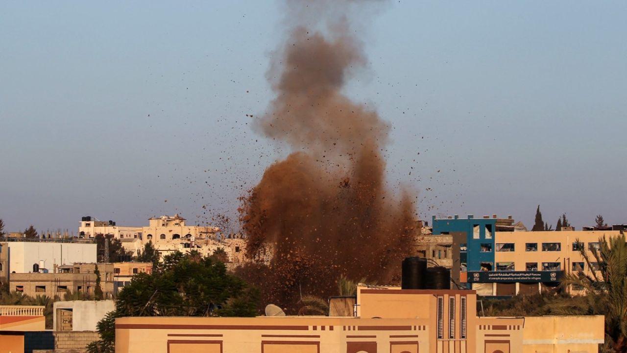 Israeli troops launch a new assault into Gaza's Khan Younis as mediators push for cease-fire talks