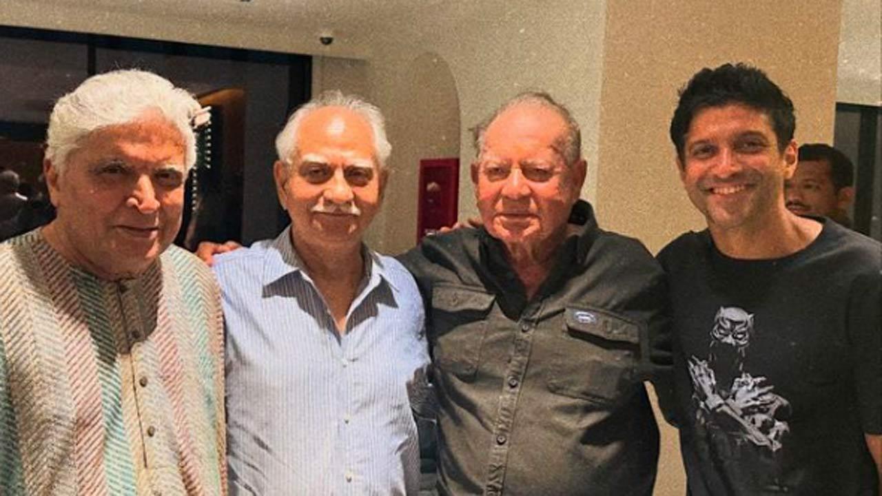 Farhan Akhtar drops pic with Salim-Javed, Ramesh Sippy