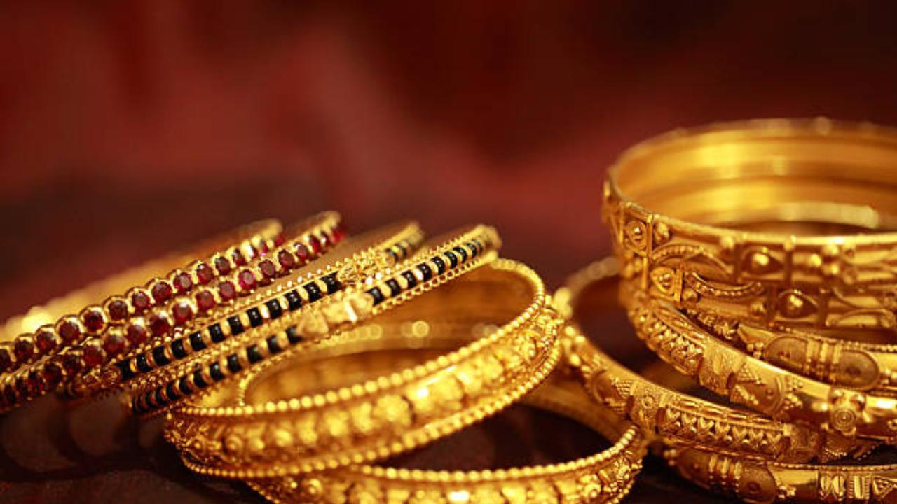 Monsoon jewellery care: Expert tips for keeping your sparkles safe