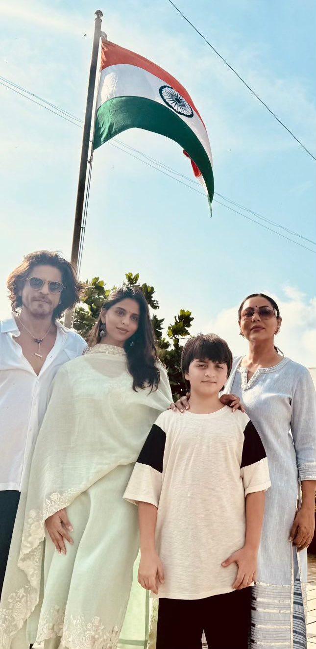 Shah Rukh Khan hoists the national flag at his residence with wife Gauri and kids Suhana and AbRam