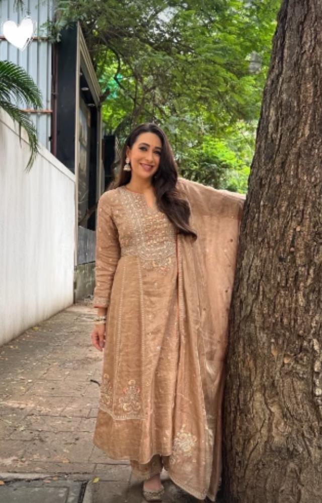 Karisma Kapoor`s stunning suits