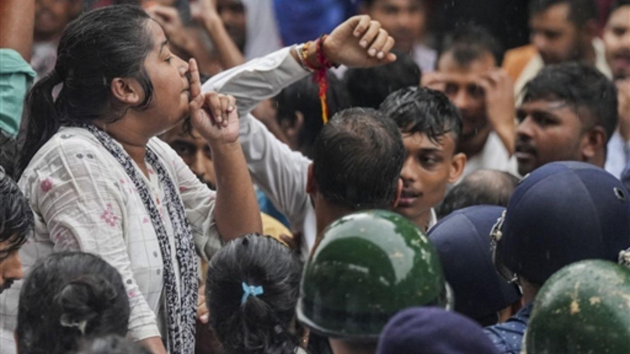On August 13, the Calcutta High Court ordered the transfer of the investigation into the doctor's rape and murder from the Kolkata Police to the Central Bureau of Investigation (CBI). The CBI began its probe the next day, following concerns over the handling of the case by local authorities. The move has been welcomed by many who hope for a thorough and impartial investigation.