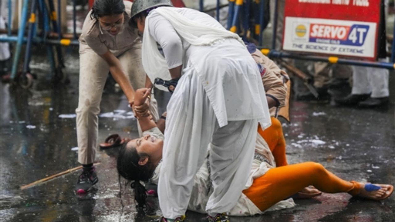 Amid the ongoing protests, the situation at RG Kar Medical College and Hospital escalated when a mob entered the premises on August 15. The group vandalised the emergency department, nursing station, and medicine store, while also damaging CCTV cameras. The incident has further highlighted the tensions surrounding the case and the urgent need for improved security measures in healthcare facilities.