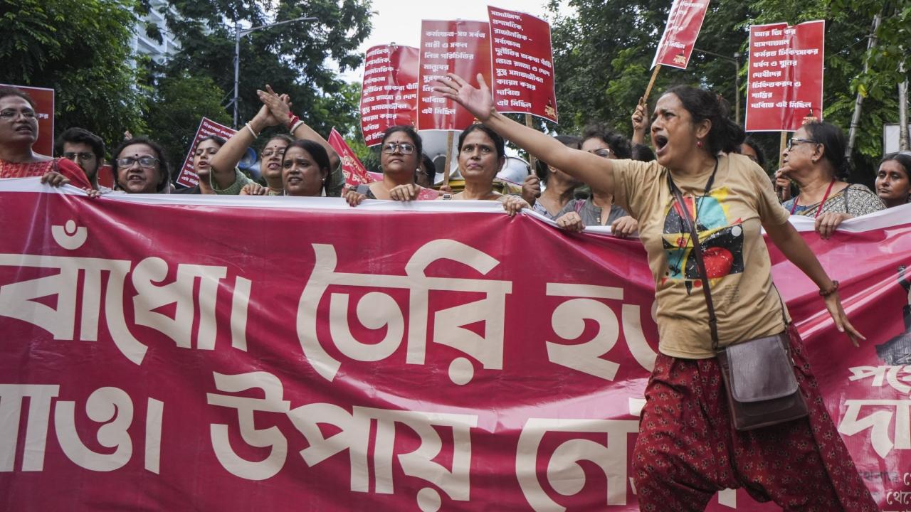 The Congress, the fans of arch-rival clubs Mohun Bagan, East Bengal and Mohammedan Sporting, and several civil society organisations organised separate processions to denounce the crime that has sparked nationwide outrage