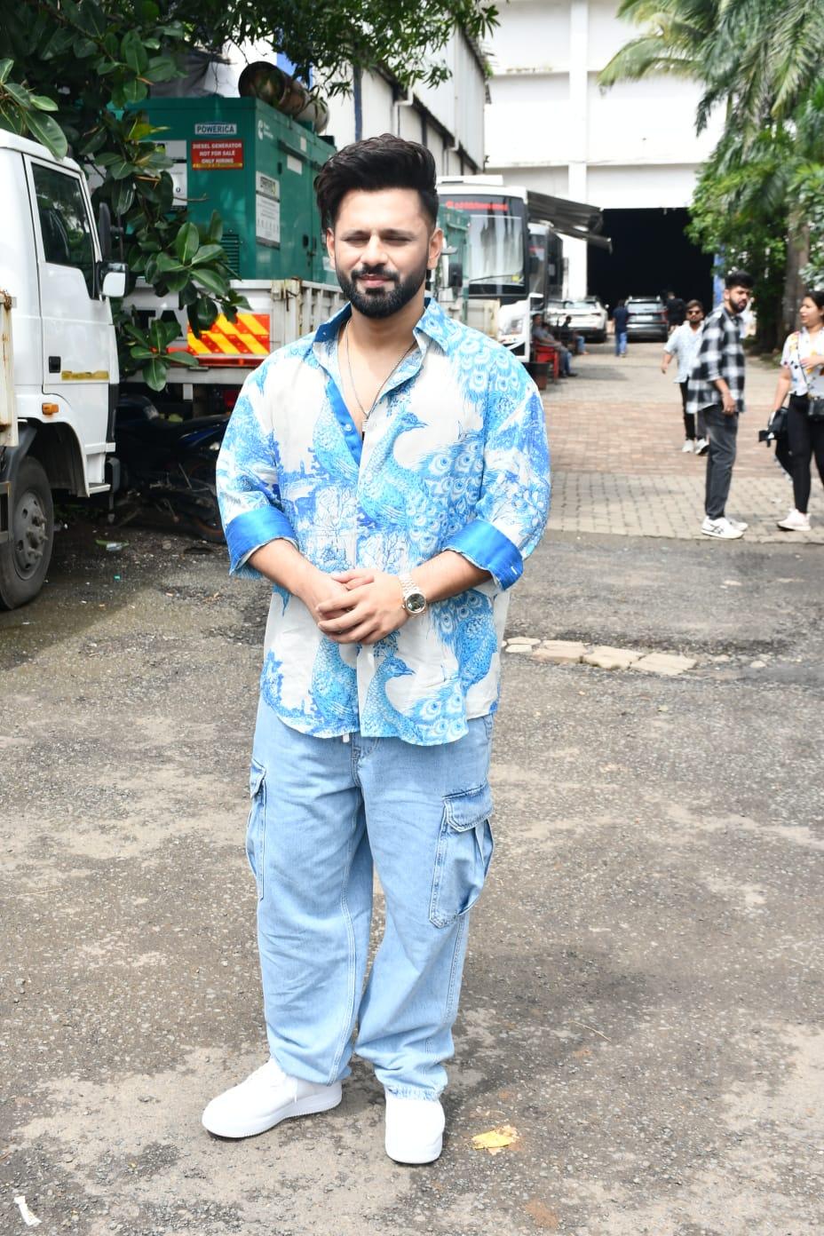 Rahul Vaidya, who is the back bencher of chef Harpal's class, will surely impress you with his fashion game