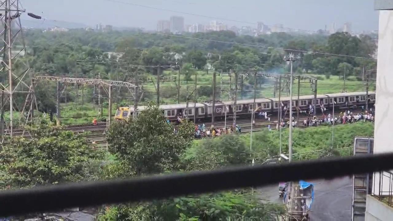 Mumbai local train updates: Electrical sparks near Thakurli station cause temporary disruptions