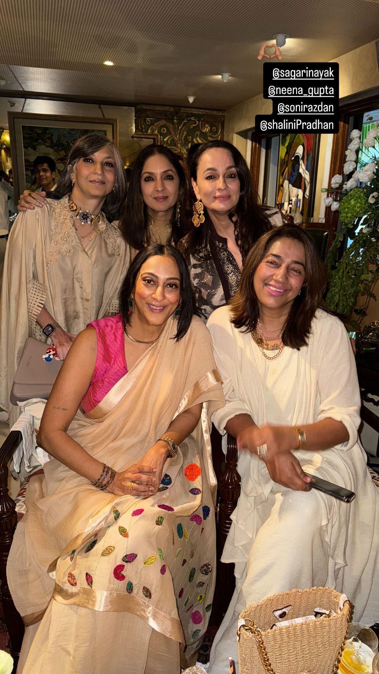 Also in attendance were Masaba's mother Neena Gupta, and veteran actress Soni Razdan, who were indeed the life of the party. 