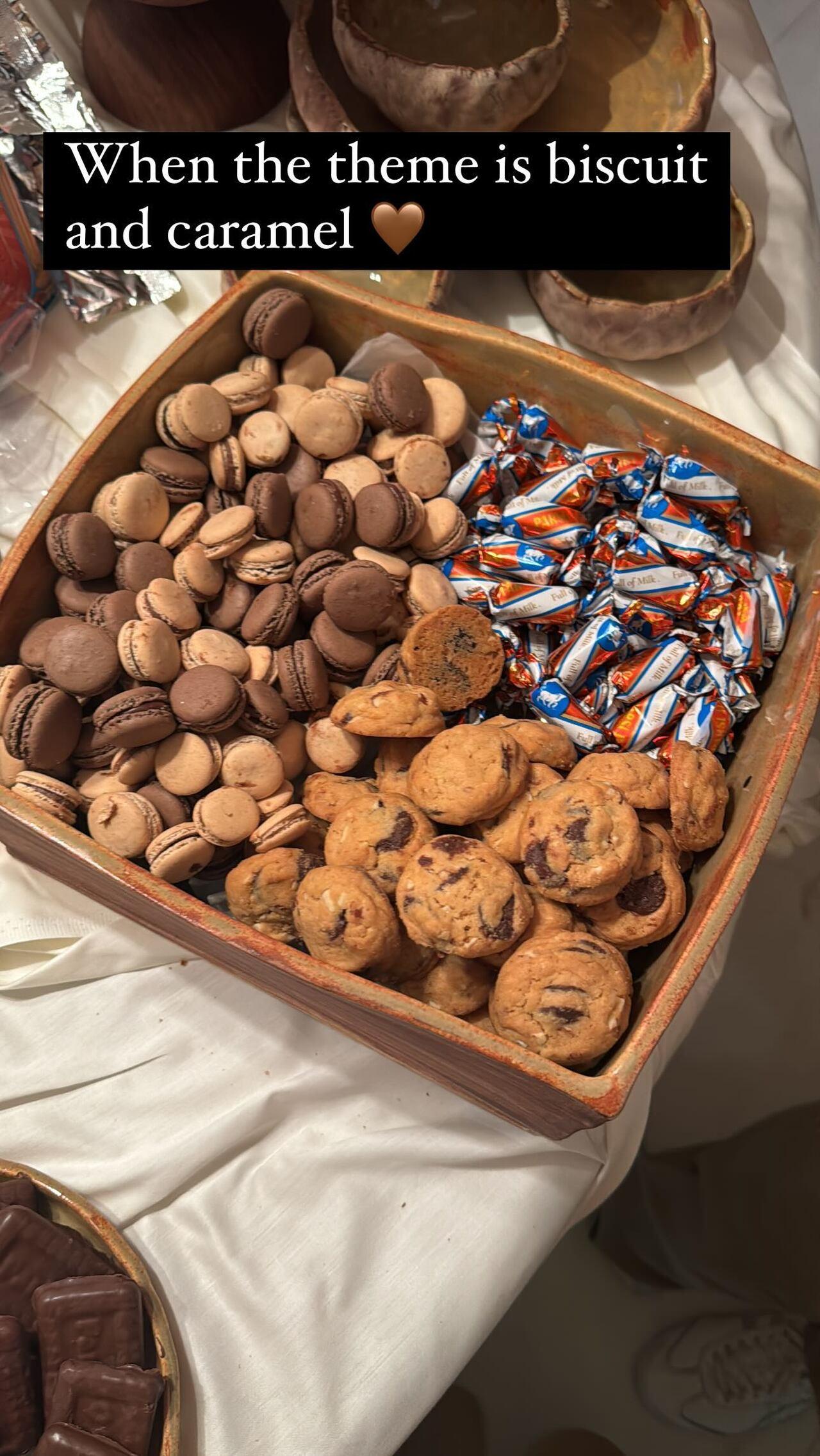 Going by the posts, the theme for the same was biscuits and caramel. 