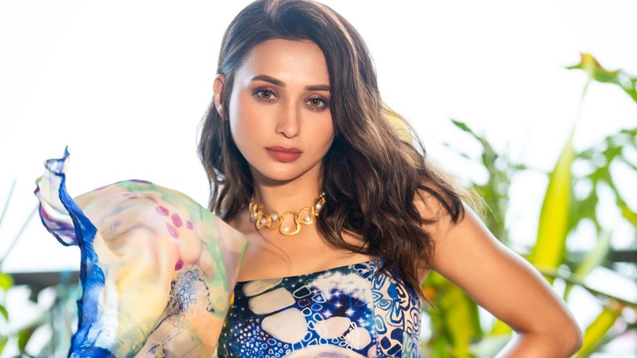 Mimi Chakraborty gets rape threats for protesting Kolkata doctor case