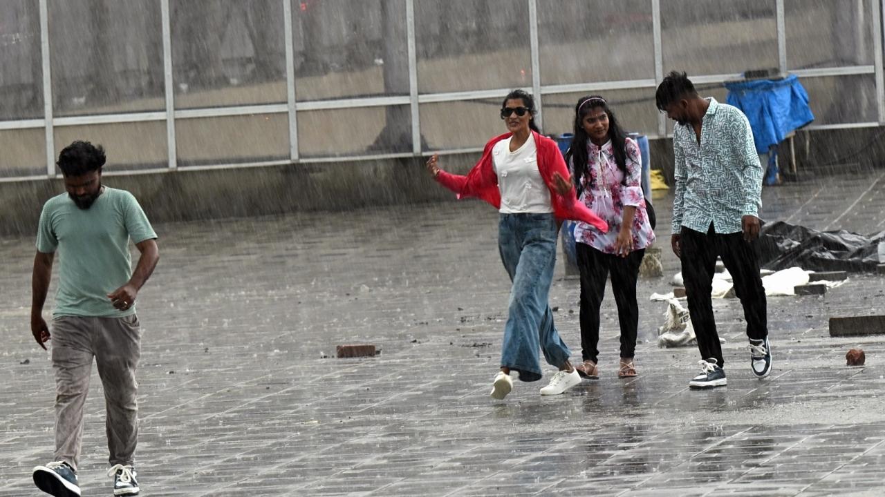 A high tide of about 4.38 metres is expected to hit Mumbai at 2.56 pm on Saturday, stated Brihanmumbai Municipal Corporation. The civic body also said a low tide of about 0.58 metres is expected at 9.05 pm on August 24