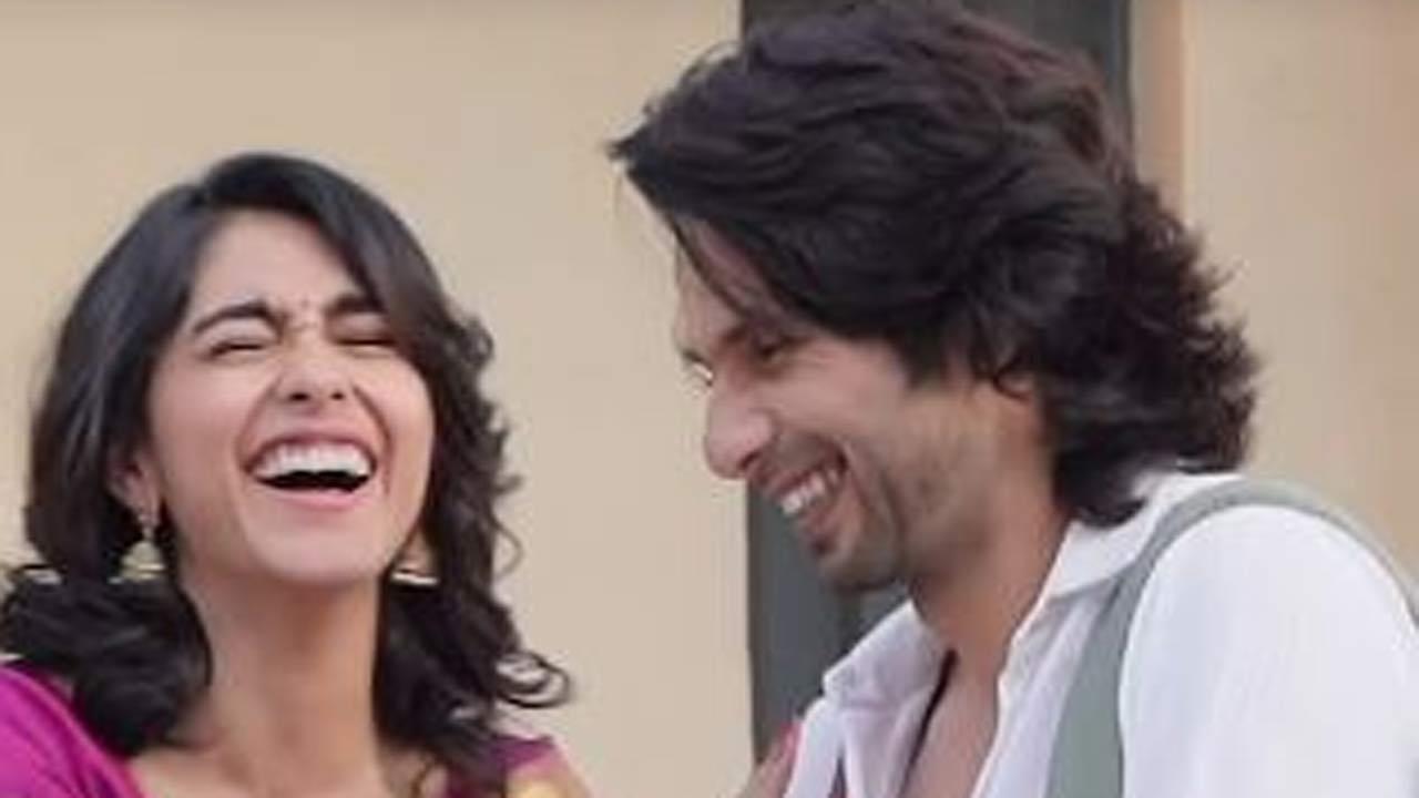 Shahid Kapoor extends heartfelt birthday wishes to 'Jersey' co-star Mrunal Thakur