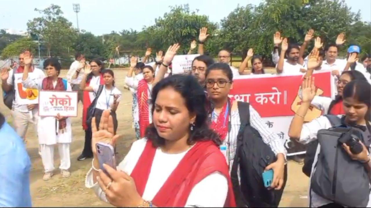 Meanwhile, senior doctors Kunal Sarkar and Subarna Goswami were summoned by the Kolkata Police for their social media posts related to the incident. 