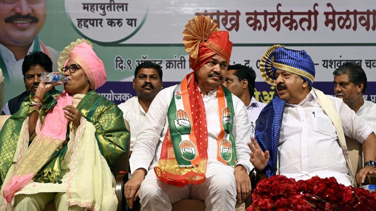 Ramesh Chennithala, senior Congress leader and Maharashtra Congress in-charge, provided strategic guidance during the meeting. His insights into Maharashtra's political scene aimed to strengthen the party's influence in the state, particularly among the Scheduled Castes population.