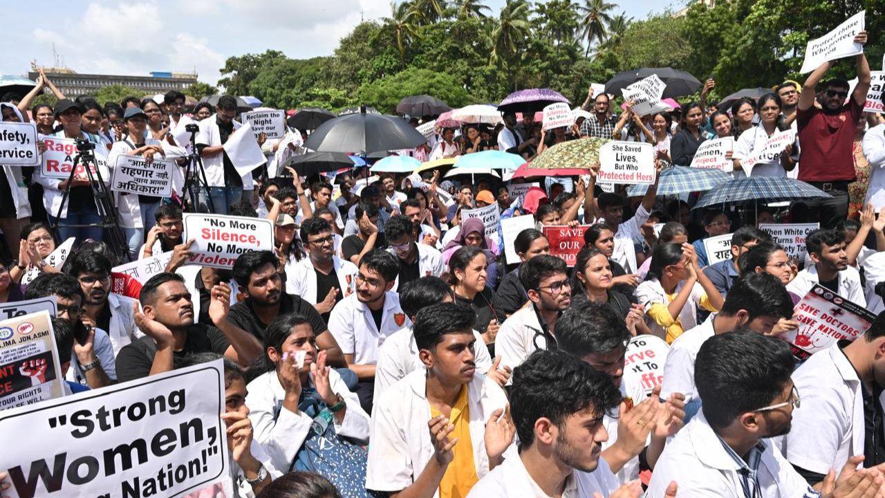 Dr Pratik Debaje reported that approximately 17,000 to 18,000 resident doctors in Maharashtra are currently on strike, significantly impacting hospital operations.