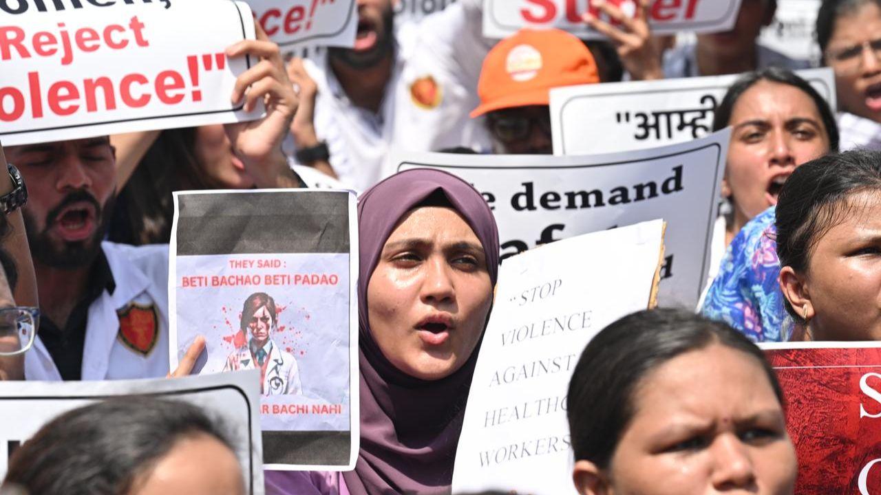The ongoing strike has led to the suspension of elective services, including outpatient departments (OPDs), operation theatres (OTs), and lab procedures, causing considerable inconvenience to patients across Mumbai and other regions.