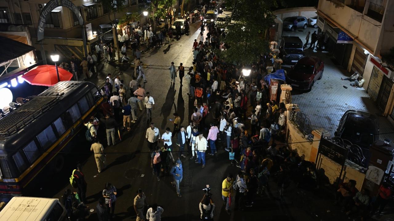 Uninvited parents also create unnecessary chaos during the selection process. More than 700 people, including SRPF personnel and others, are present at the facility. Cops have installed multiple CCTV cameras to ensure transparency in the testing process