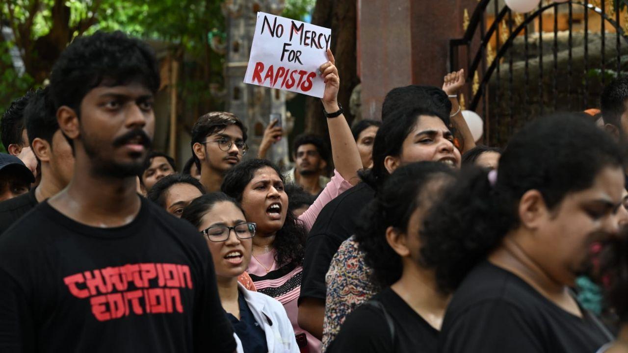 Sandip Ghosh appeared before CBI officers for the third day in a row on Sunday. He was asked to provide details of his phone calls made before and after the crime occurred.