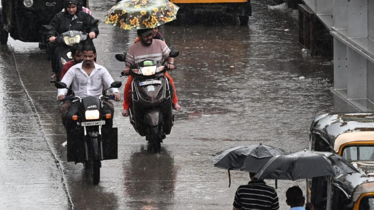 The weather department, in its latest Mumbai weather updates, has predicted a 