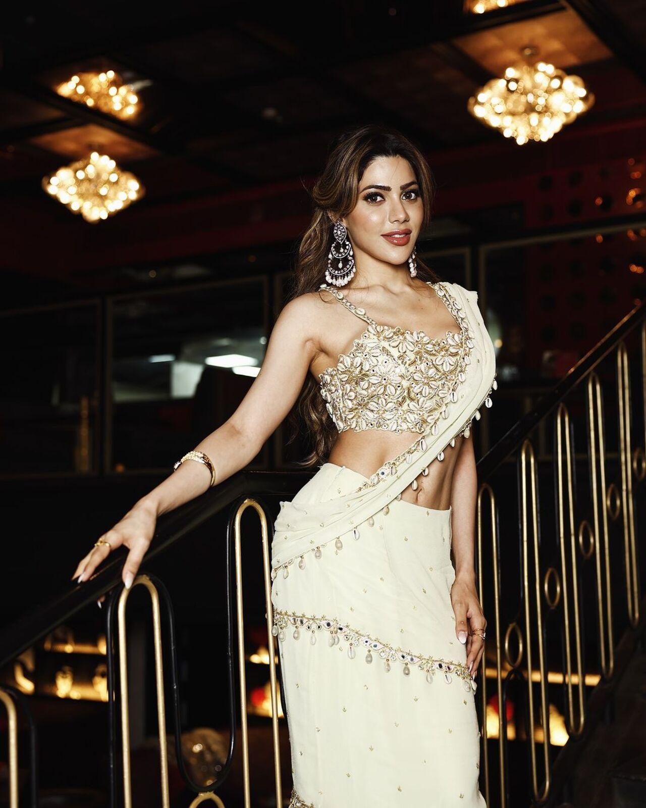 She is known for her roles in films such as ‘Kanchana 3’, ‘Chikati Gadilo Chithakotudu’ and ‘Thippara Meesam’.