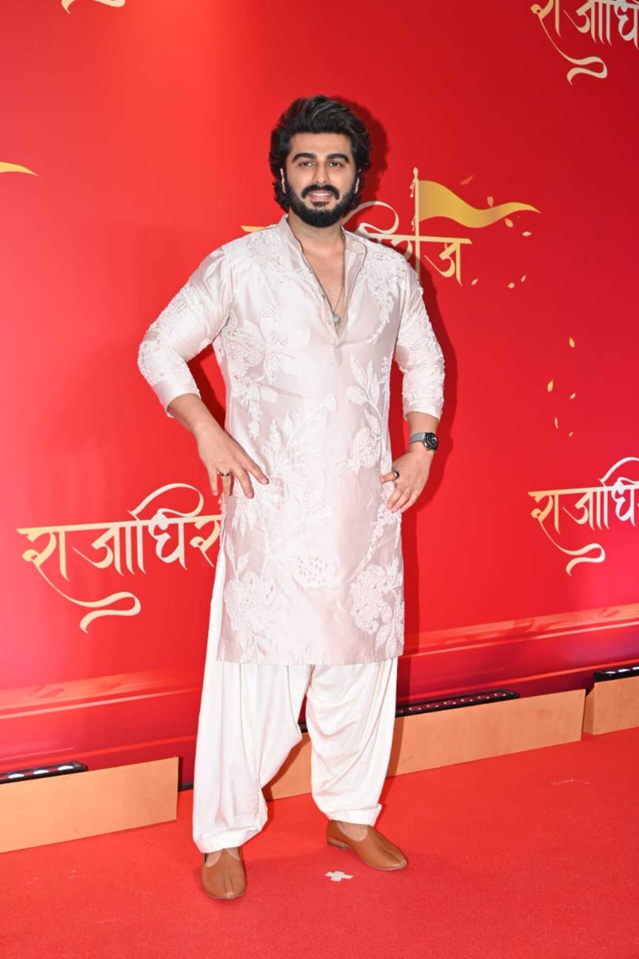 Her brother and actor Arjun Kapoor also attended the premiere of the musical. He also opted for an ethnic look.