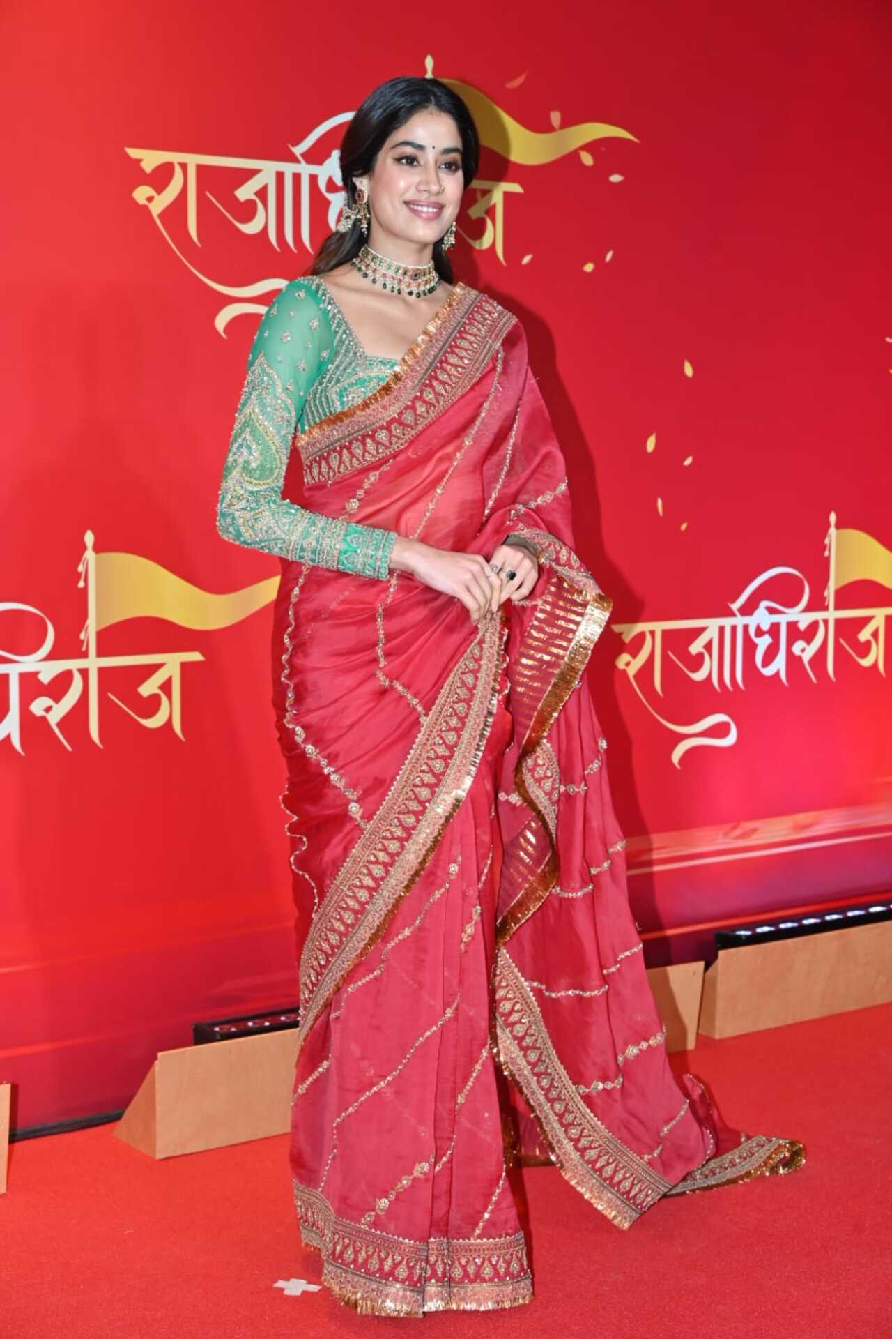 Janhvi Kapoor came to the premiere wearing a stunning red saree. She elevated her look with exquisite jewellery.