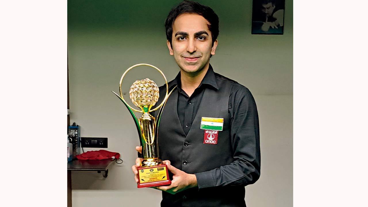Advani clinches senior billiards title