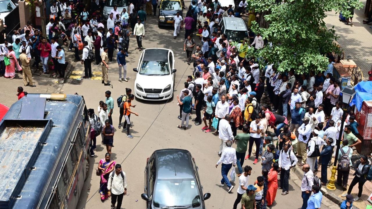 IN PHOTOS: Police constable recruitment drive in Mumbai sees huge rush