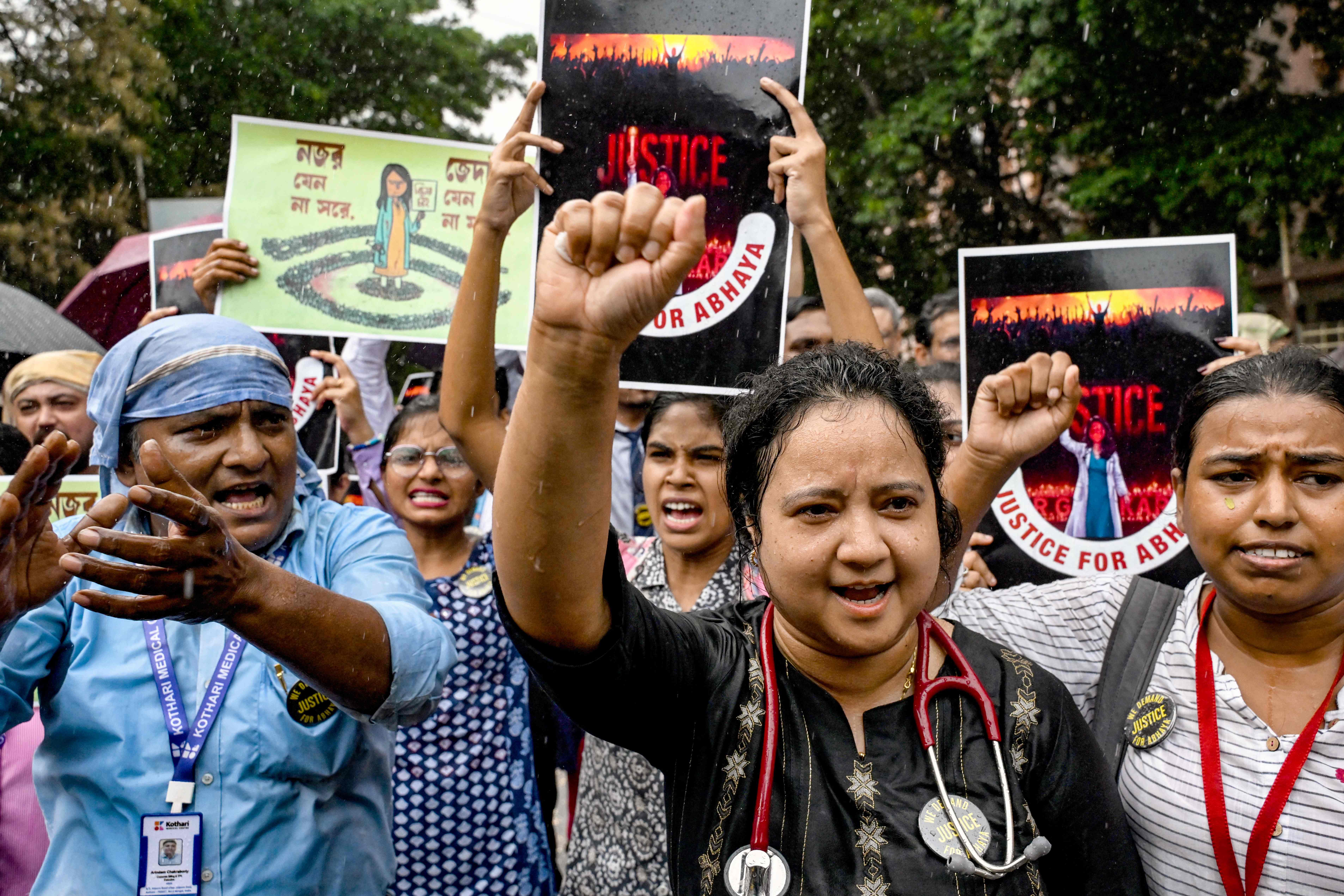 Meanwhile, the National Human Rights Commission (NHRC) has issued a notice to the Kolkata Police Commissioner over the use of excessive and brutal force on Tuesday on protesters