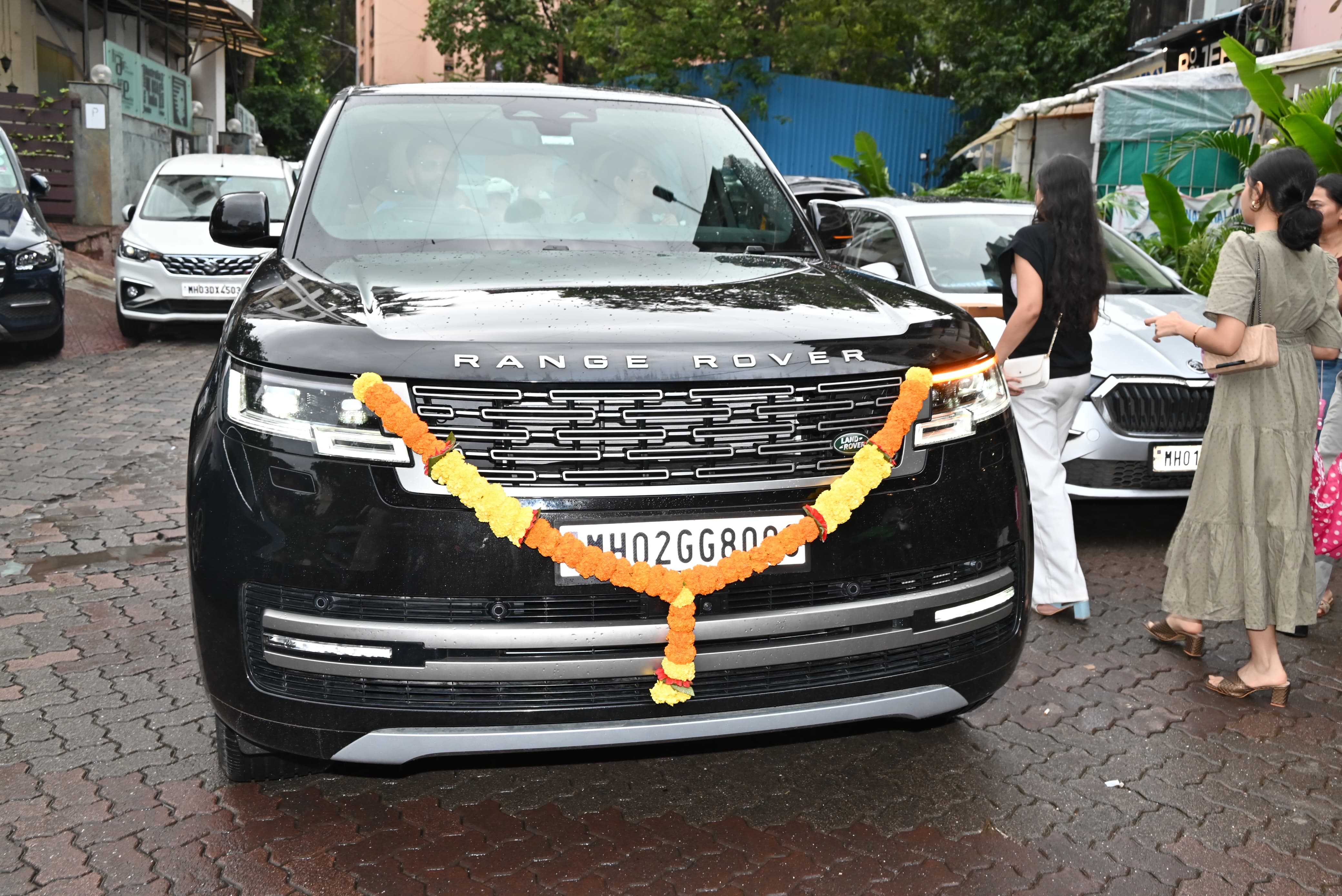 The couple purchased a new Range Rover recently