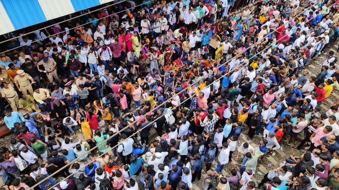 Maharashtra Chief Minister Eknath Shinde has pledged that those responsible will face severe consequences and has instructed that the case be moved to a fast-track court for speedy justice