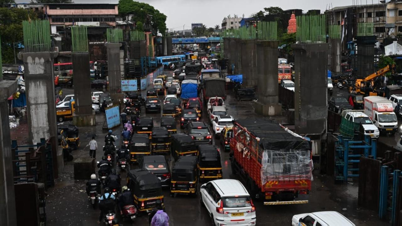 Between 8.30am and 2.30pm on Saturday, the Colaba observatory recorded 37.8mm of rainfall, while the Santacruz observatory recorded 47.1mm of rainfall