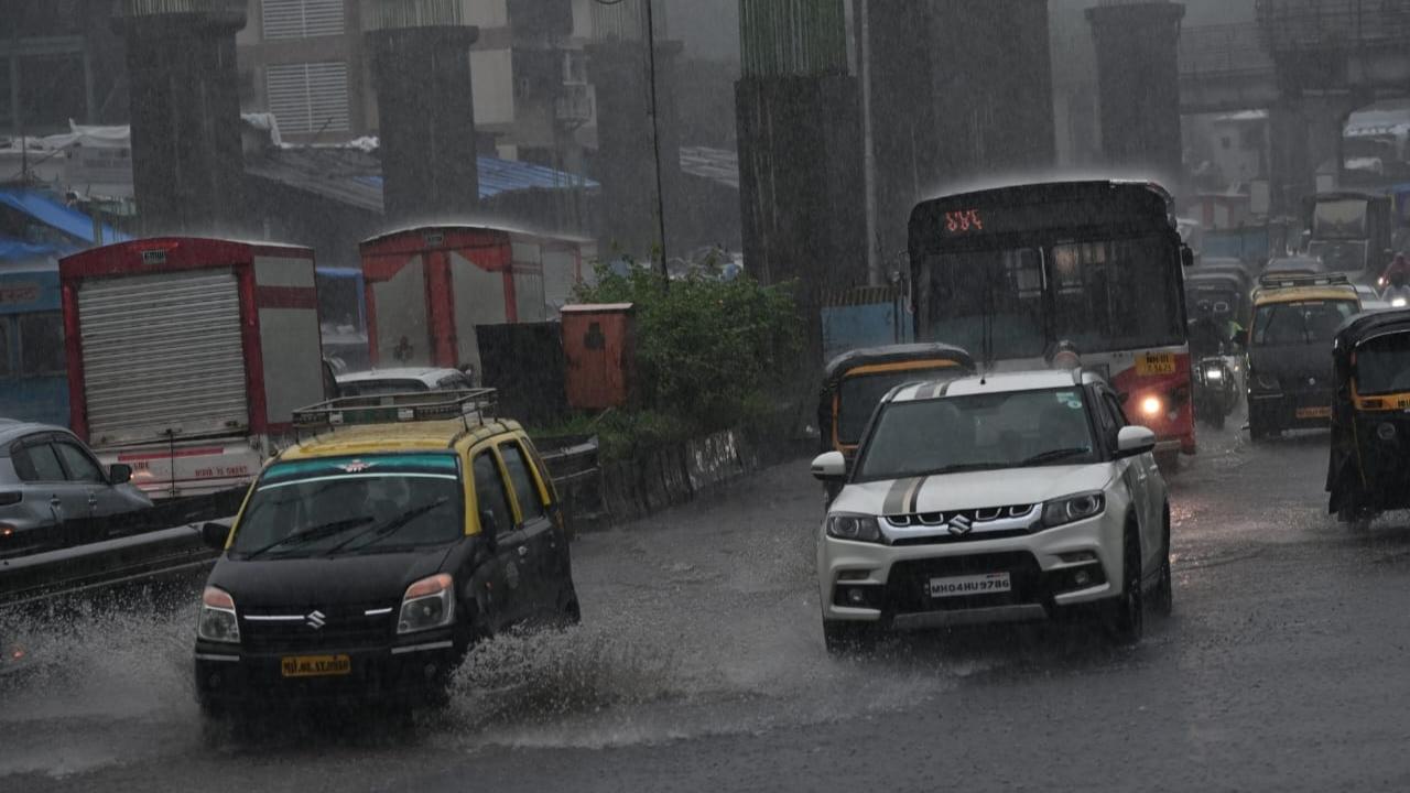 Commuters faced inconvenience as traffic congestion was reported at Kurla LBS Road and the Santacruz-Chembur Link Road amid heavy rain