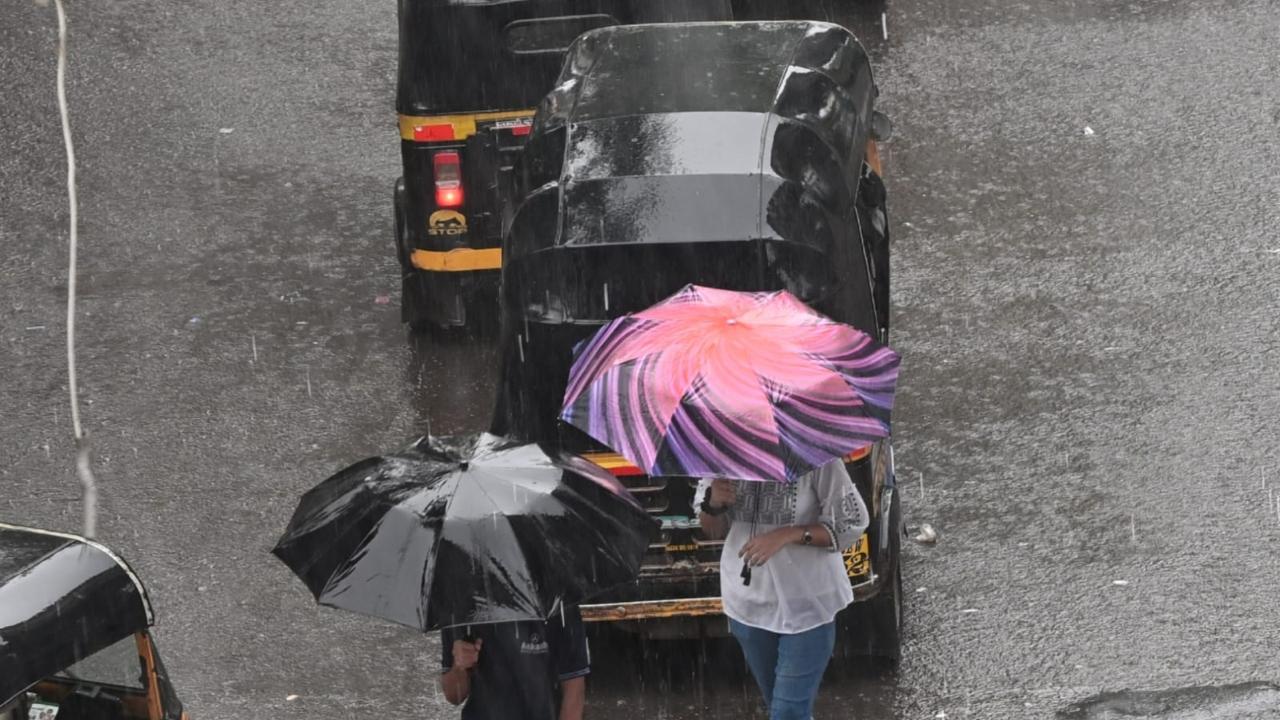 The civic agency further stated that the island city, in the 24-hour duration that ended at 8 am on Friday, received 10.83 mm of rainfall while the eastern and western suburbs received 17.22 mm and 8.62 mm of rainfall