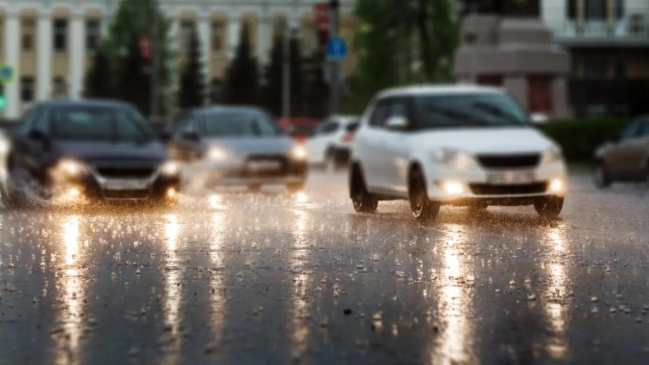 Mumbai weather update: City and suburbs to experience light to moderate rain today