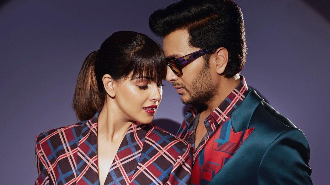 Riteish Deshmukh drops hilarious video with 'baiko' Genelia on her birthday